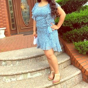 Max studio dress size large blue flowers